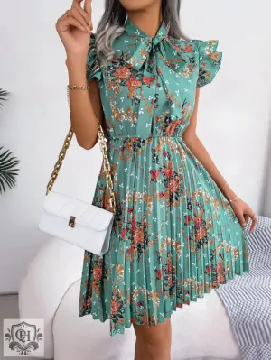 Dignified Floral Lace-up Pleated Dress
