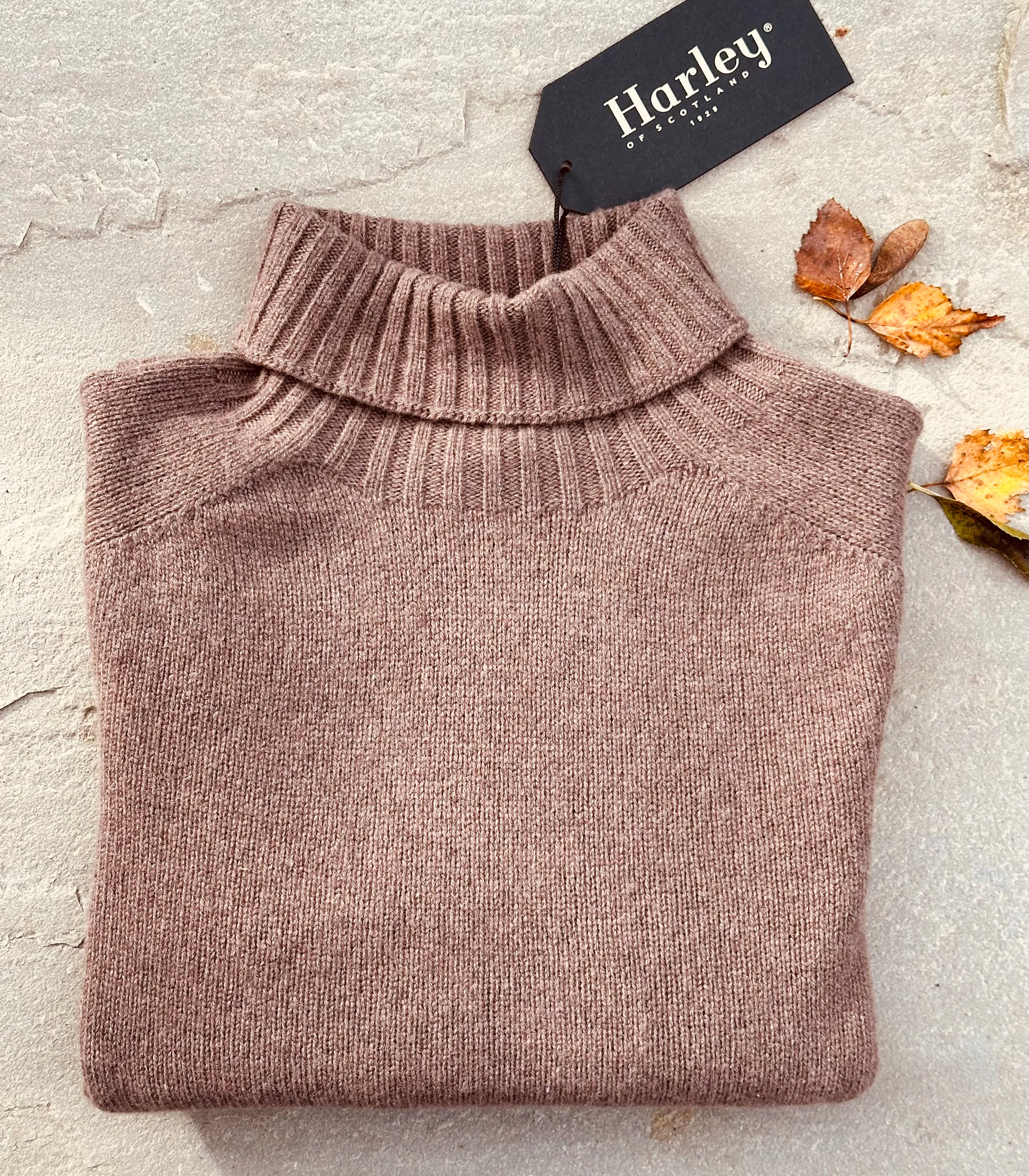 Harley Of Scotland Ladies Roll Neck In Wildebeest