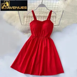 Knee-Length Strapless Party Dresses