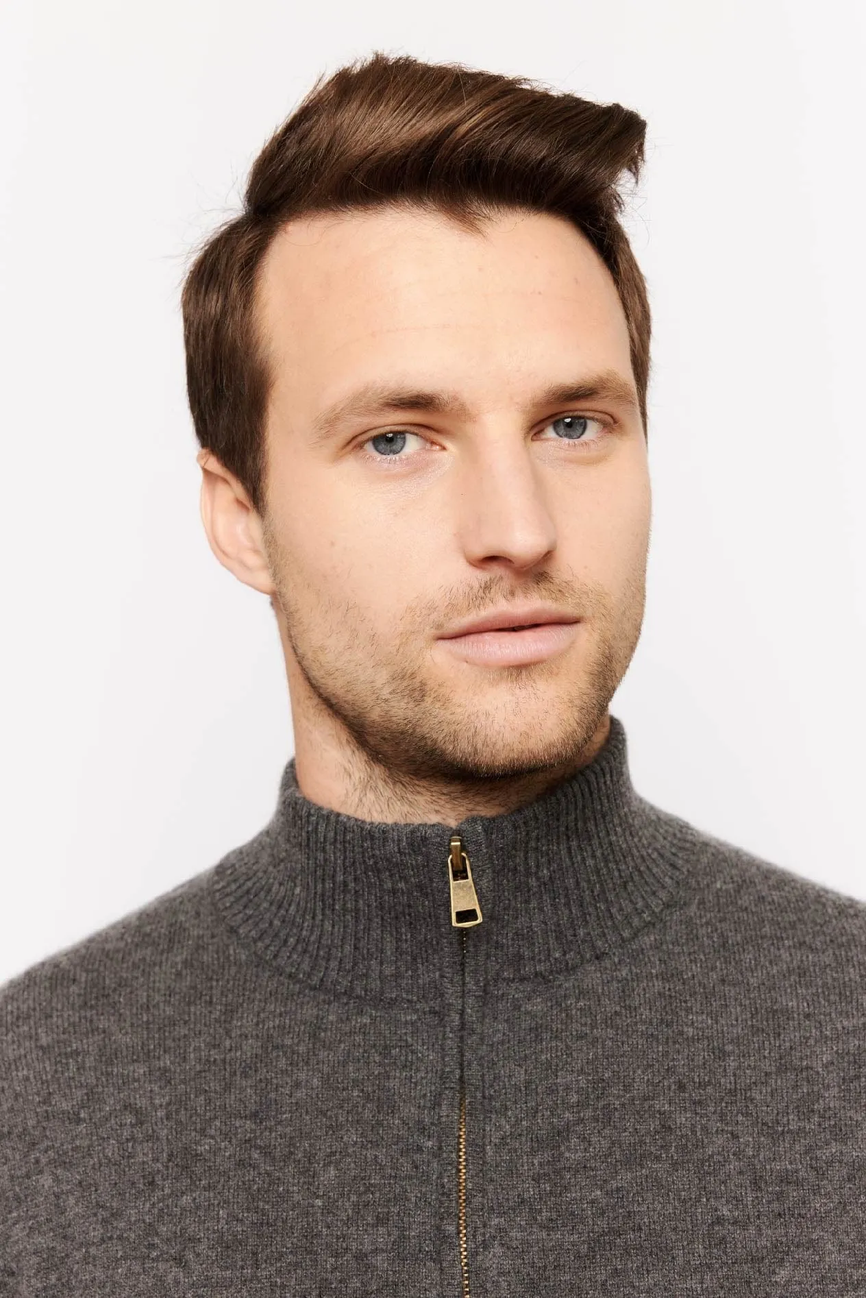 Ricky Cashmere Sweater in Charcoal