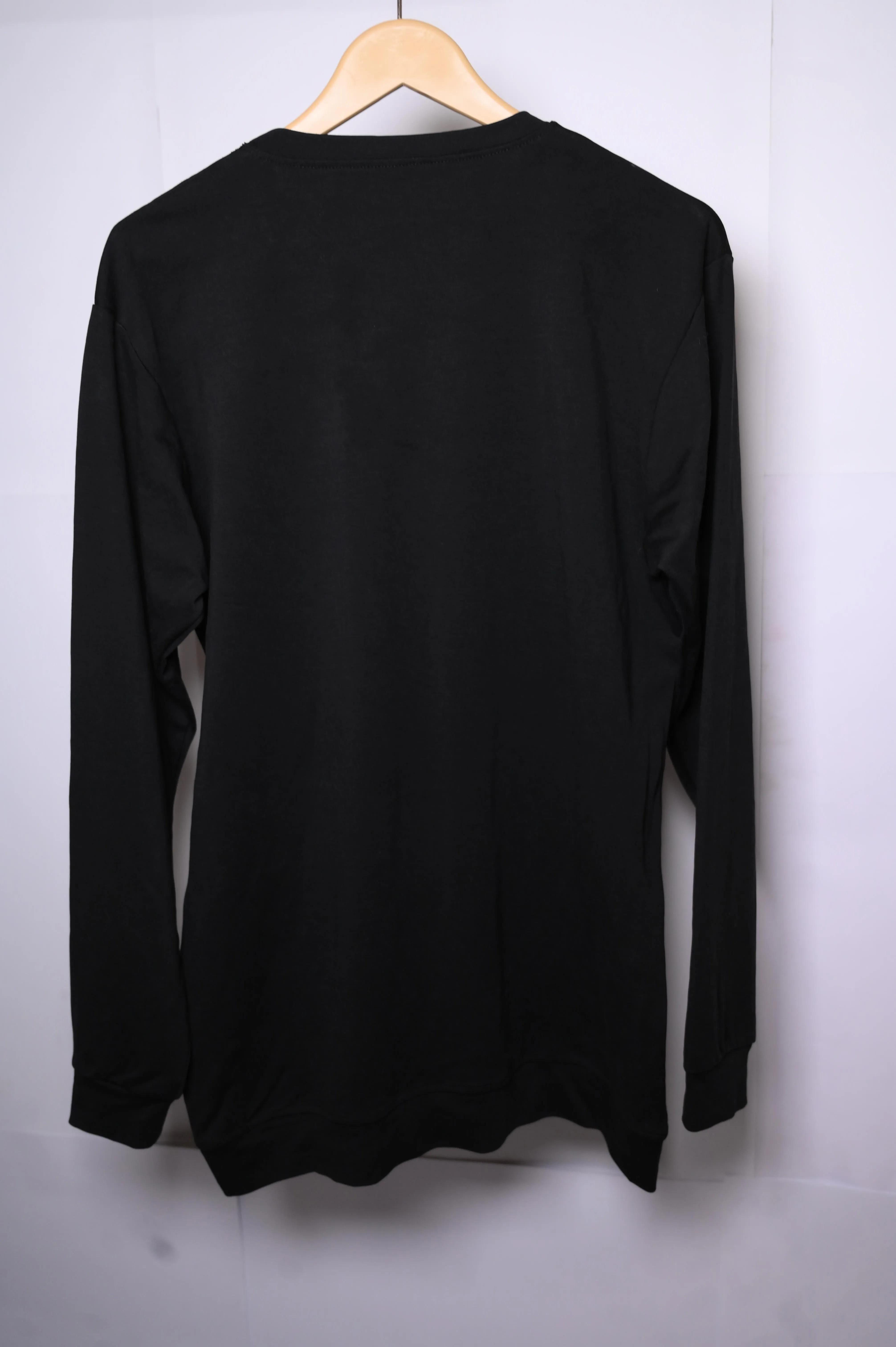 Thriftyfy Black, Purple & White Medium Sweatshirt