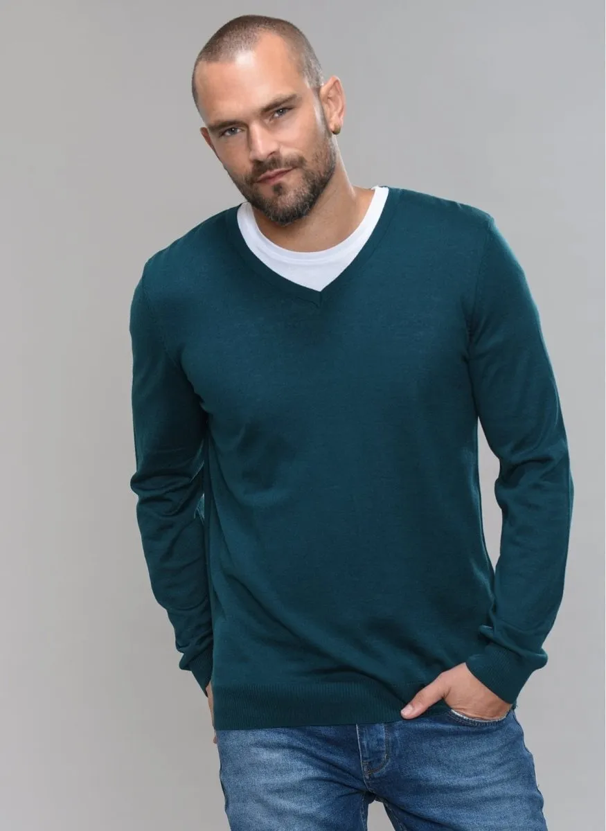 V Neck Sweater in Red