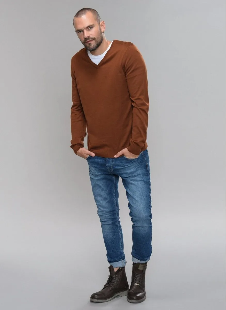V Neck Sweater in Red