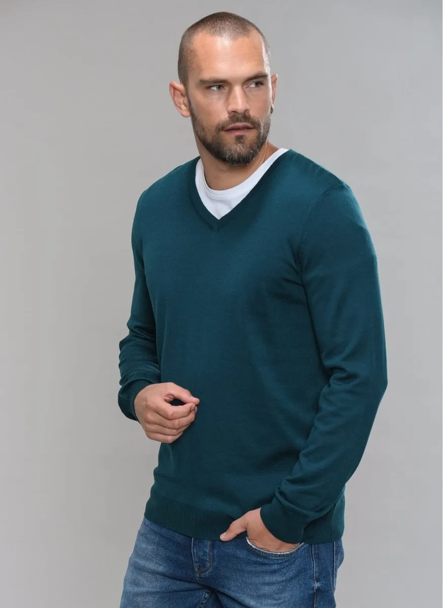 V Neck Sweater in Red